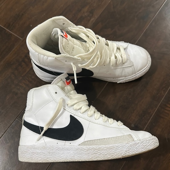 Nike blazers - Picture 1 of 1